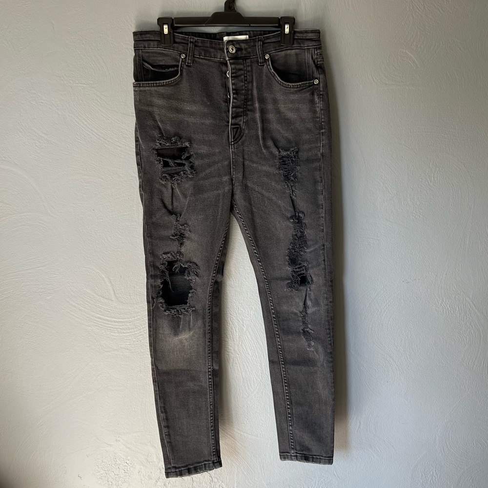 Distressed ZARA Jeans Sz 32